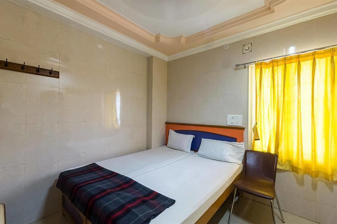Kvr Deluxe Residency Villa Tirupati Exterior foto